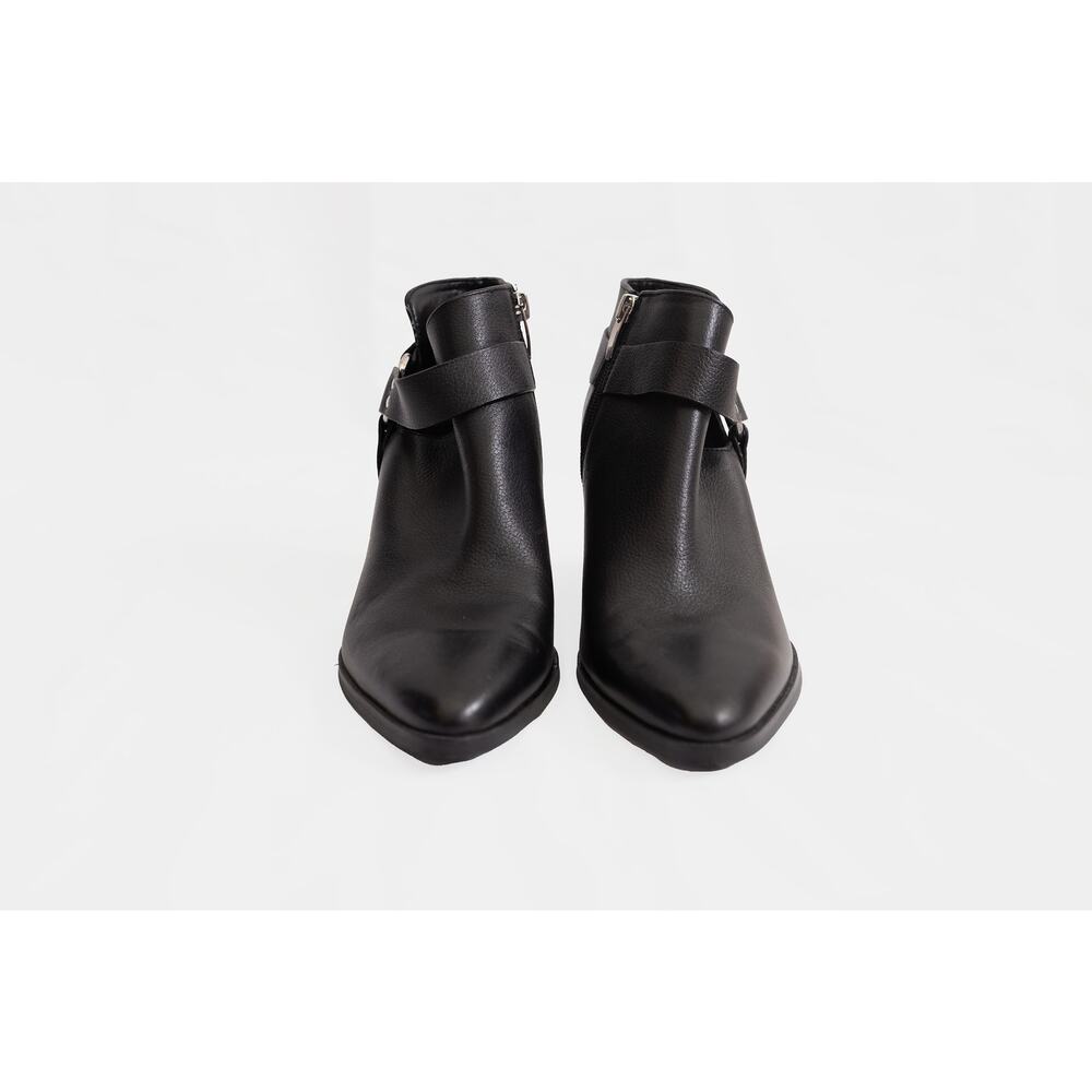 Nine West Black Block Heel Ankle Leather Booties size 9